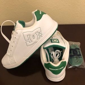 2001 DC Shoes Women’s Court NIB 6.5 RARE DEADSTOCK